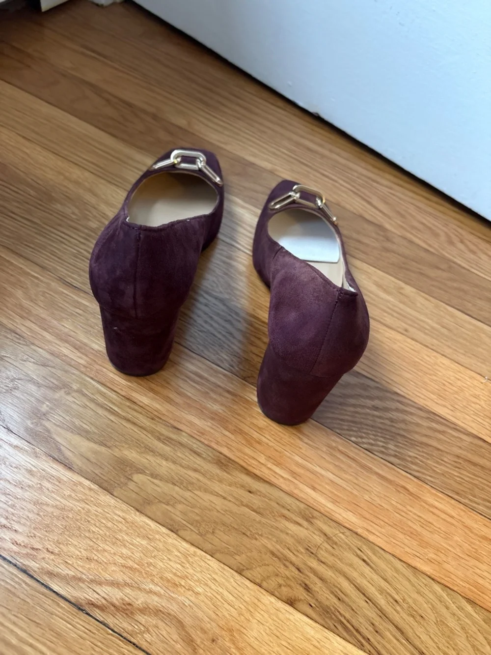 Ann Taylor Burgundy Suede Block Heels, Chain Buckle, Sz 7.5, NWOB